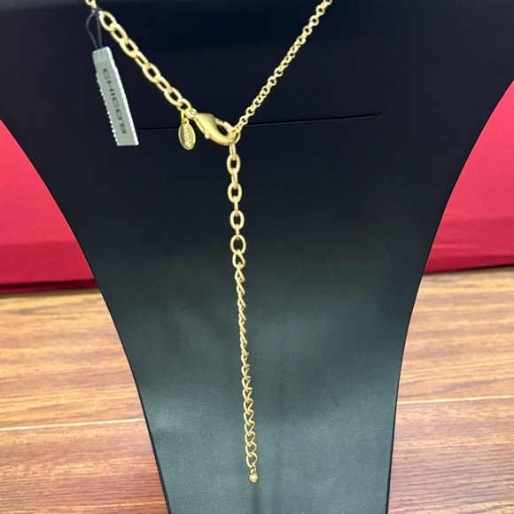 NWT Chico's Elegant Gold Necklace with Pendant - Picture 4 of 5